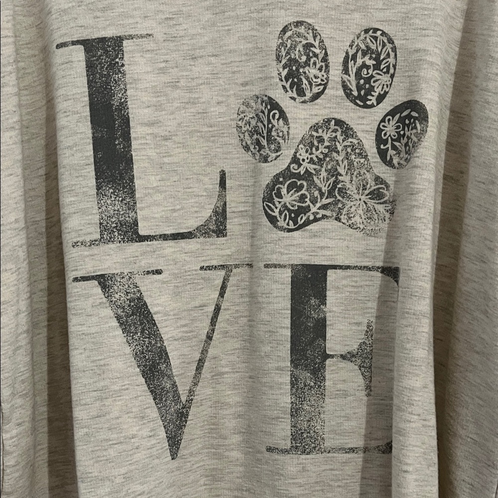 Maurices sweater size 1X Gray and Cream Long Sleeve Love v neck pullover paw - Picture 3 of 7